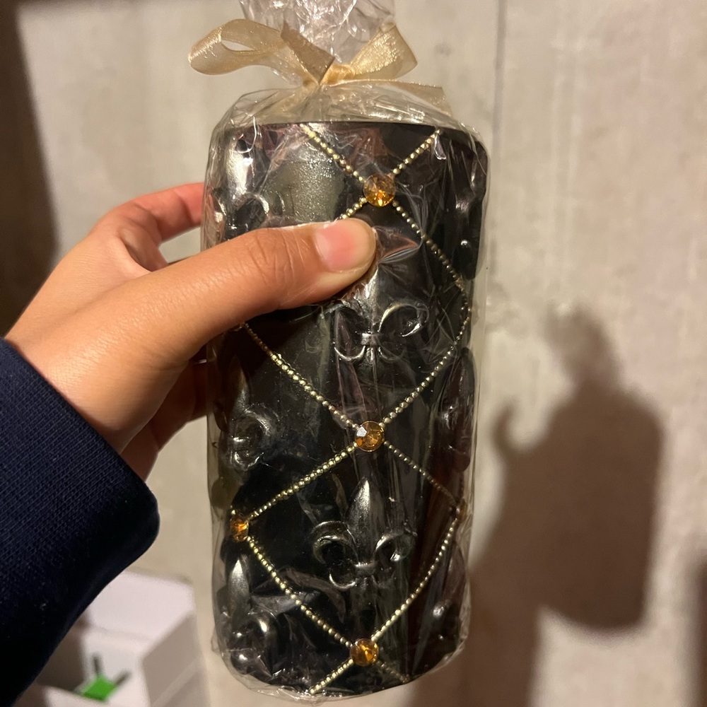 Pier 1 Elegant Black and Gold Candle